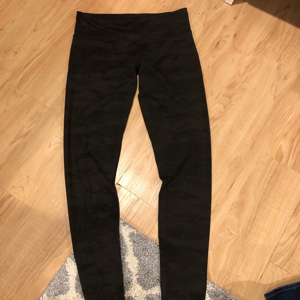 Lululemon leggings 28”